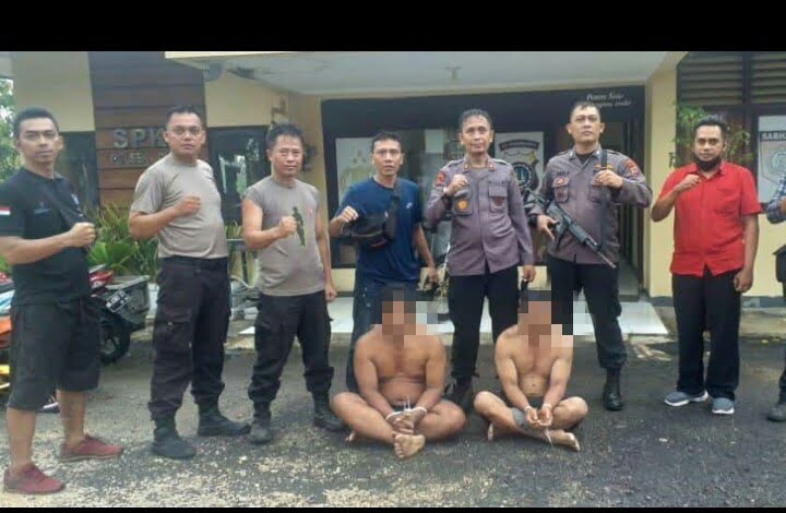 Tertangkap Tangan Saat Mencuri Kayu, 2 Warga Getas Di Borgol Polisi ...