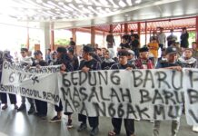 Ratusan Massa Kembali Gelar Aksi Mendesak Oknum Anggota DPRD Gunungkidul Dipecat