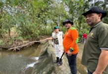 Endah Bersama Warga Wiyoko Gotong Royong Bersihkan Ruas Sungai Gandu