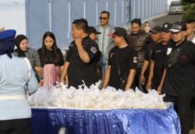 Ribuan Bingkisan Takjil Dibagikan Oleh Anggota Dopper dan TNI AU Lanud Adisutjipto