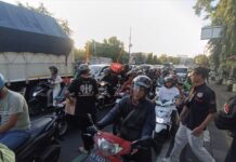 FKJR Korwil Gunungkidul Bagikan Ratusan Bingkisan Takjil