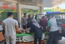 Mobil Carry Terguling di JJLS Tepus, Sopir Patah Tulang Tangan