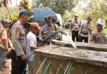 Sipropam Polres Kulonprogo Salurkan Air Bersih dalam Rangka HUT Propam Polri ke-24